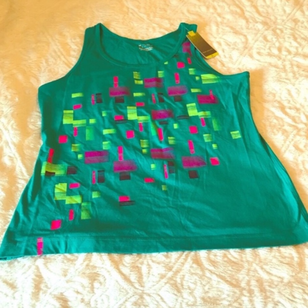 NWT Tek Gear Activewear Tank Top Geometric Print
